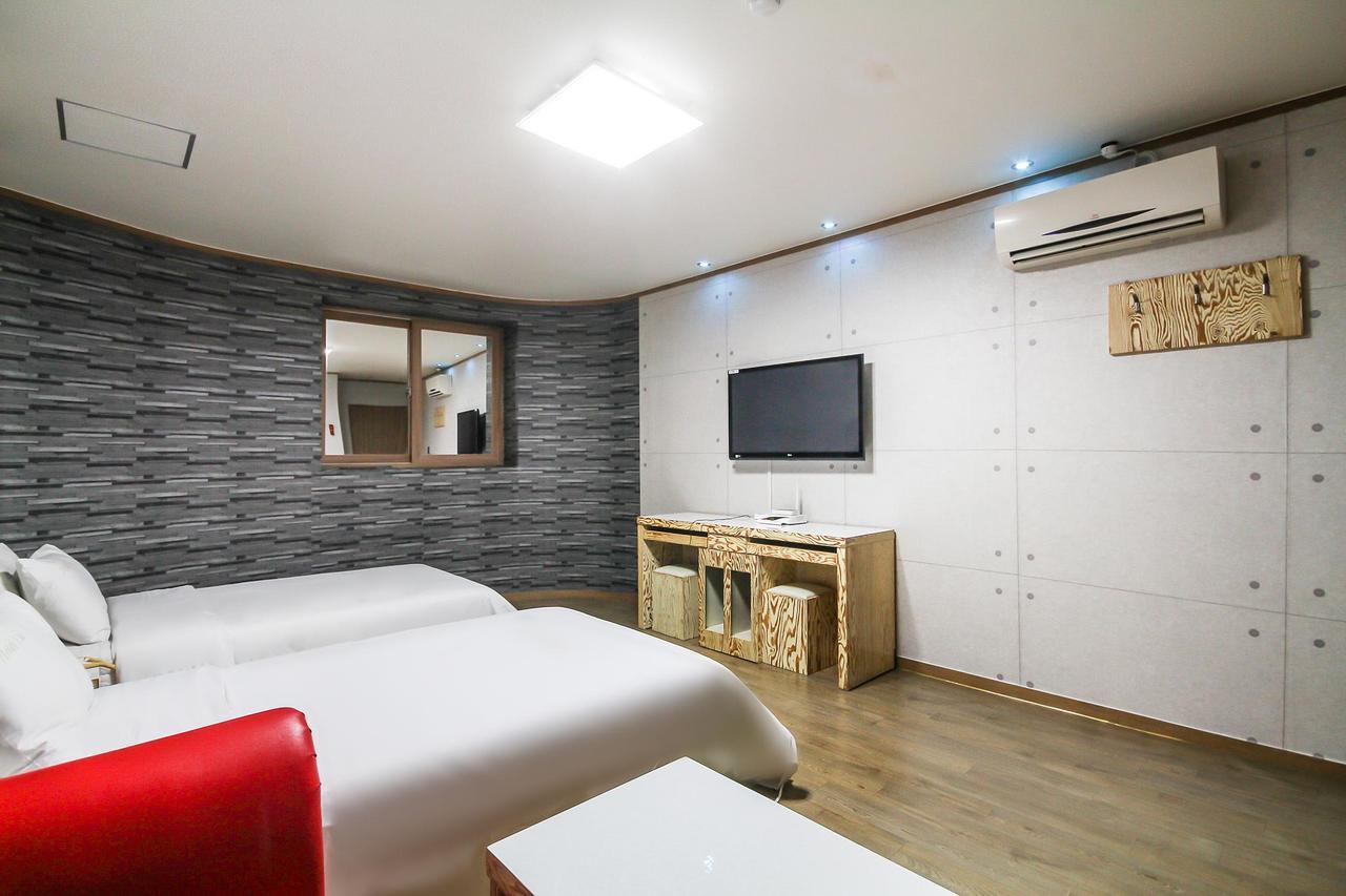 Hotel Lie Geoje Exterior photo